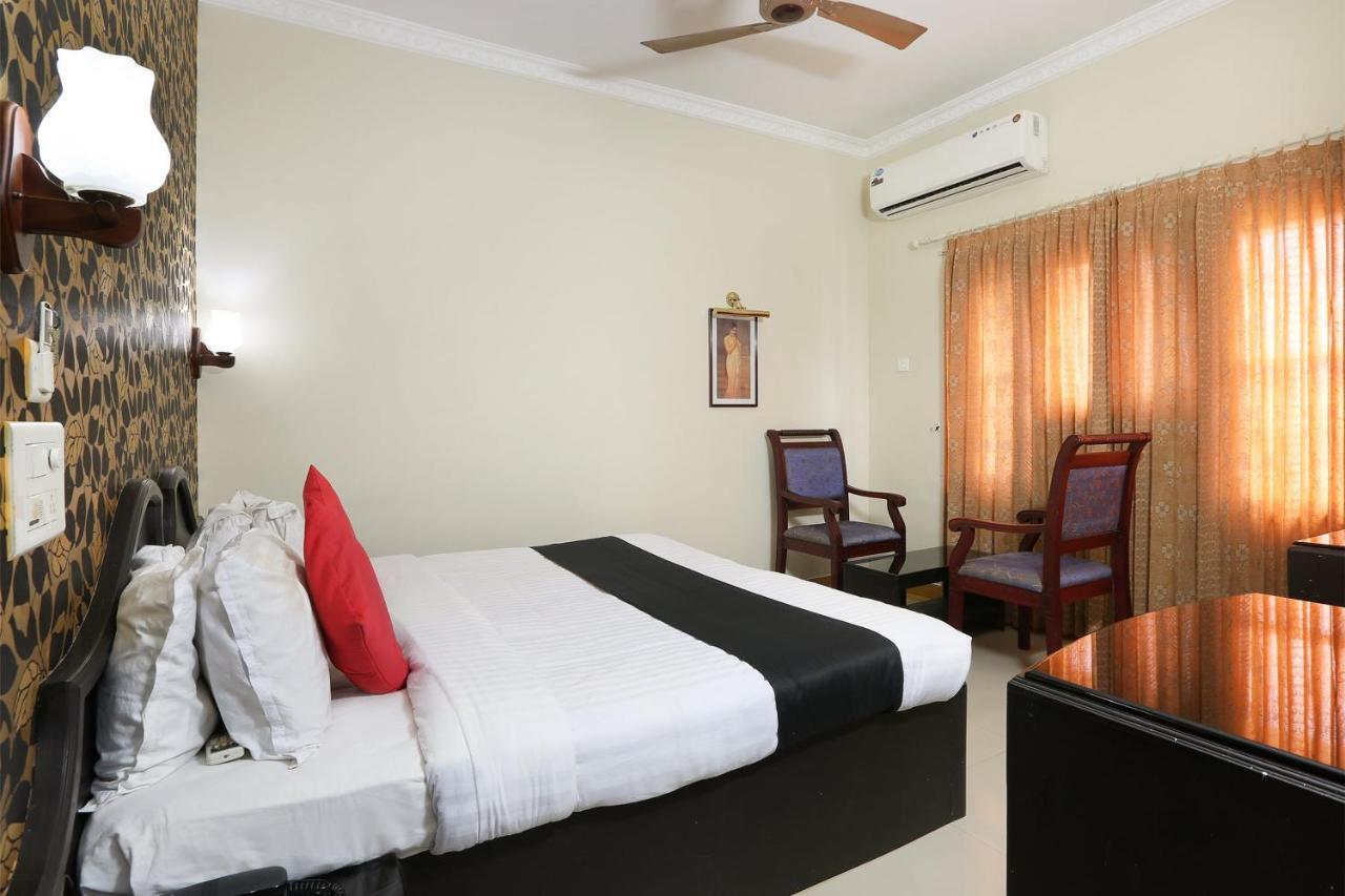 Capital O 46475 Gd International Redfort Hotell Nilambūr Eksteriør bilde